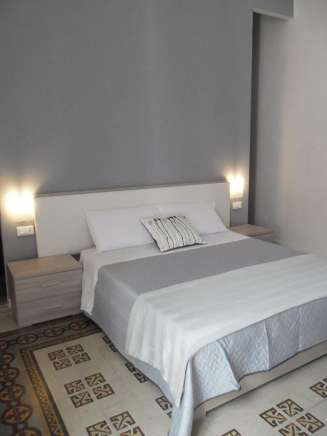 Le Vie Del Centro Hotel Palermo Kültér fotó