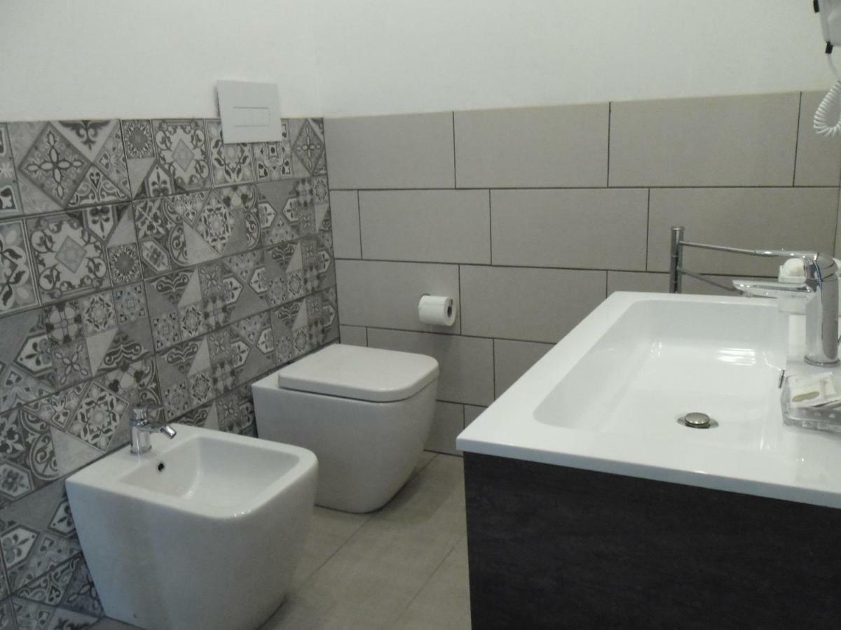 Le Vie Del Centro Hotel Palermo Kültér fotó
