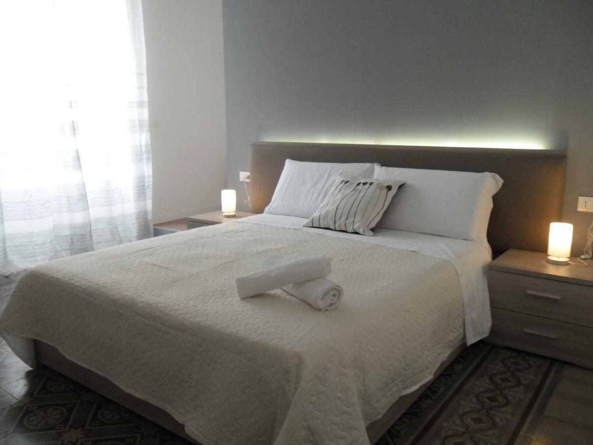 Le Vie Del Centro Hotel Palermo Kültér fotó